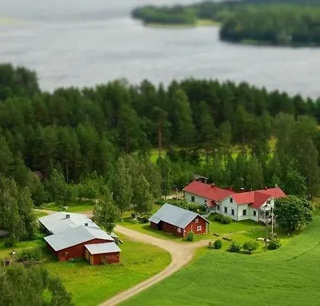 Pulla Karvisen Maatilamatkailussa Farmház Ruokola